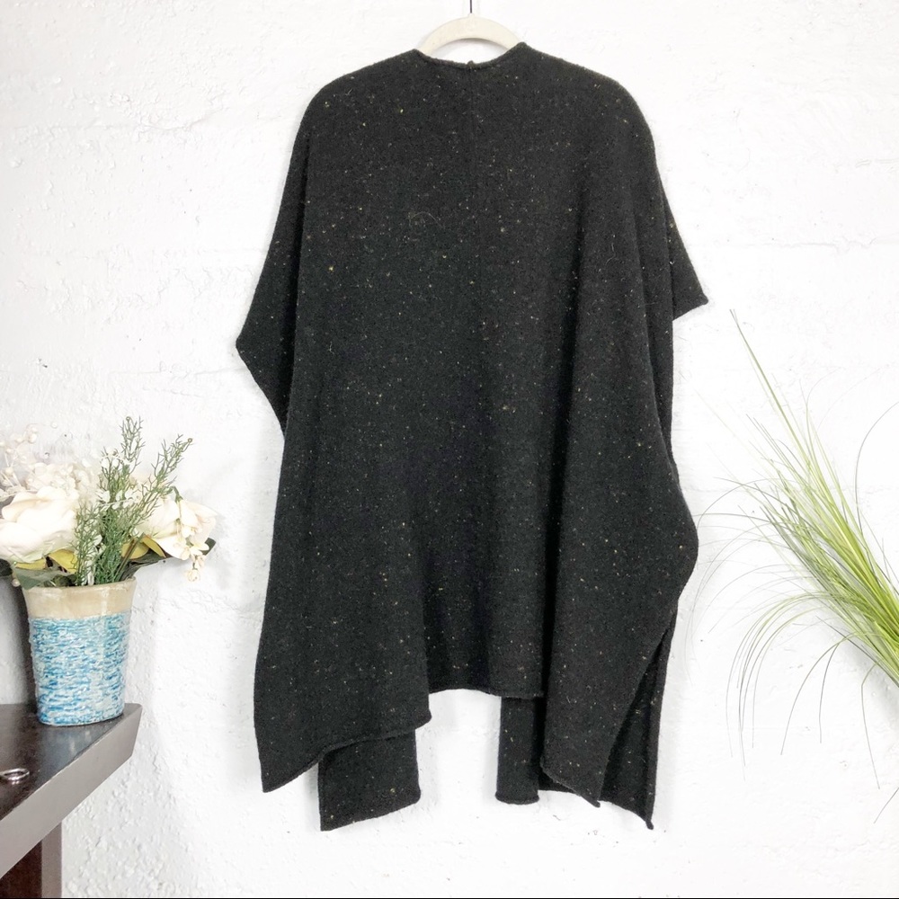 Eskandar Shawl Cashmere Cape - Picture 8 of 8